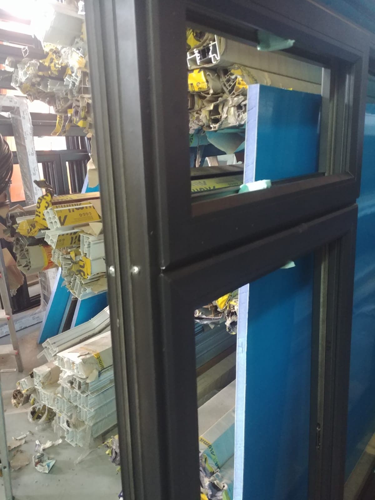 Aluminium Bi-Folding Doors And Windows
